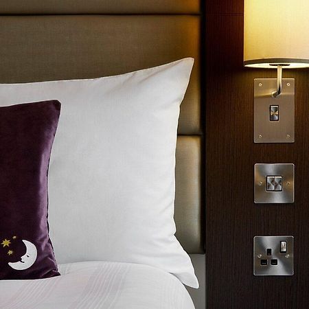 Premier Inn Jersey St Helier Saint Helier ภายนอก รูปภาพ