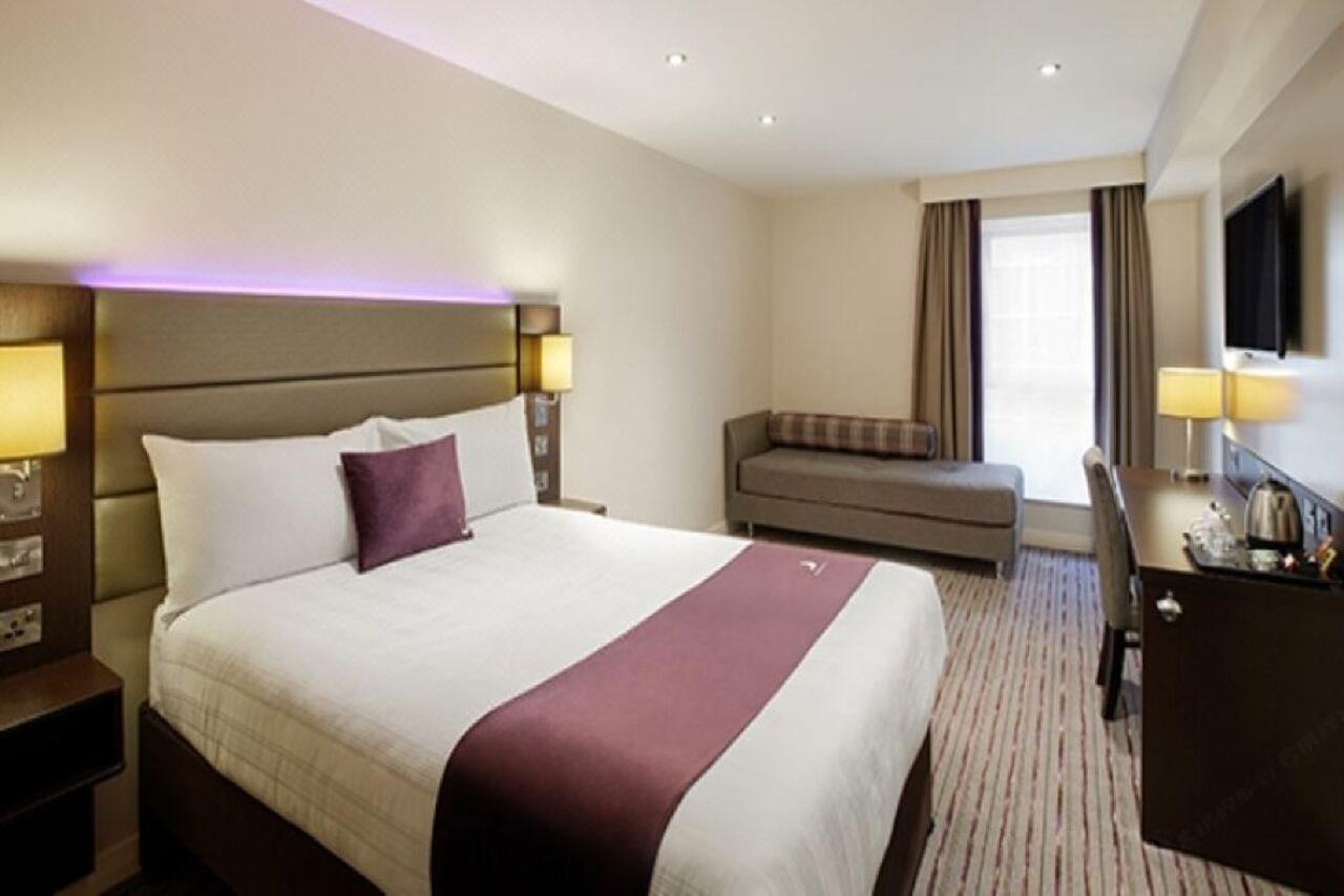 Premier Inn Jersey St Helier Saint Helier ภายนอก รูปภาพ